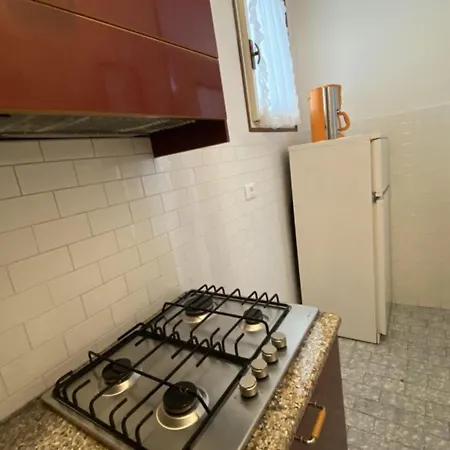 Apartamento With Garden Close To The